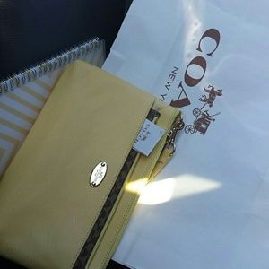Coach wristlet brand new