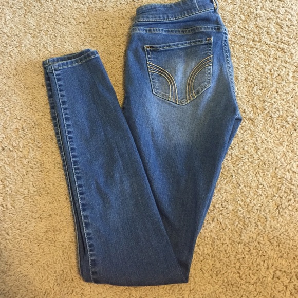 Hollister jeans - Picture 1 of 3