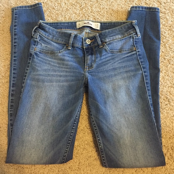 Hollister jeans - Picture 2 of 3