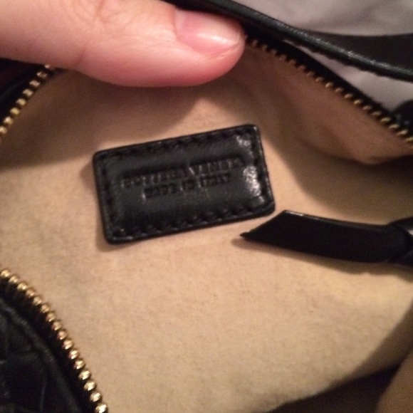 ❤️SOLD ❤️ Black Bottega Veneta handbag - Picture 3 of 4