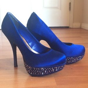 Blue studded Steve Madden heels