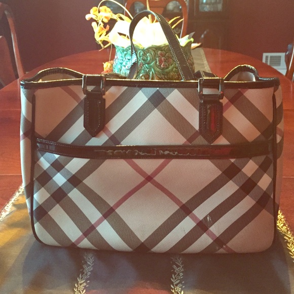 *RESERVED *AUTHENTIC Burberry tote bag