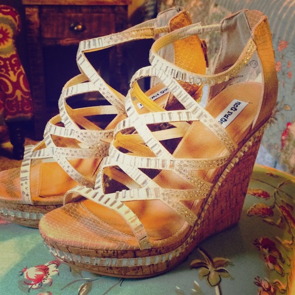 NOT RATED white, gold, bling, cork wedges🎀