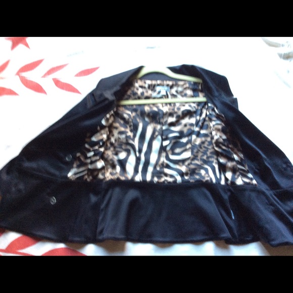 Cache fitted jacket - Picture 4 of 4