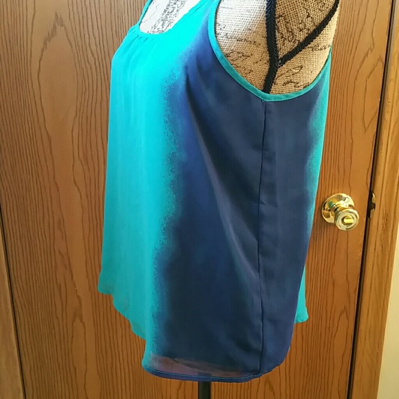 Blue Tank - Picture 2 of 3