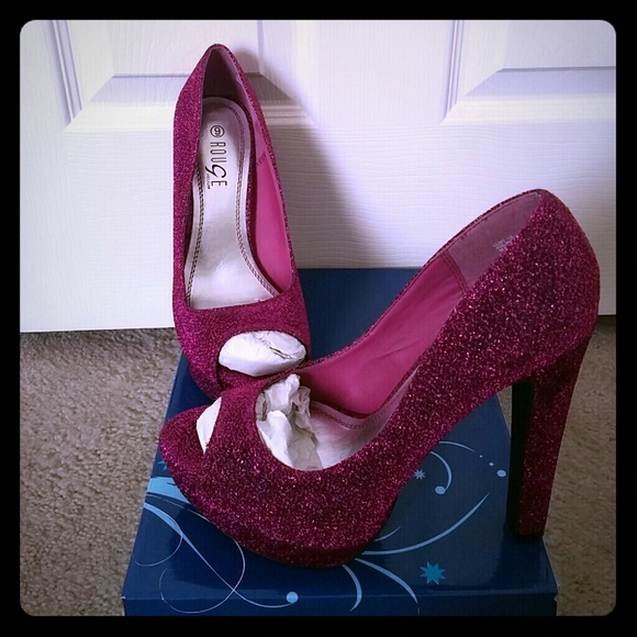 Fuchsia Glitter Heels