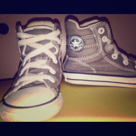 Converse, All star Chuck Taylor. Boys size 8