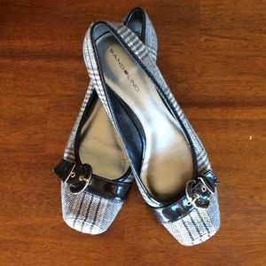 Plaid flats with buckle