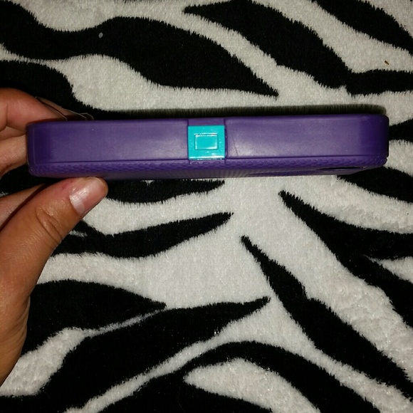 Iphone 4 Otterbox Case - Picture 3 of 3