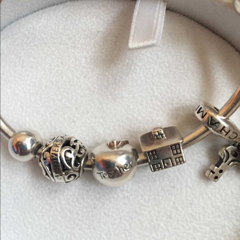 ❤️ SALE❤️SALE🌺. 🌾Chamilia charm bracelet🌾 - Picture 3 of 5