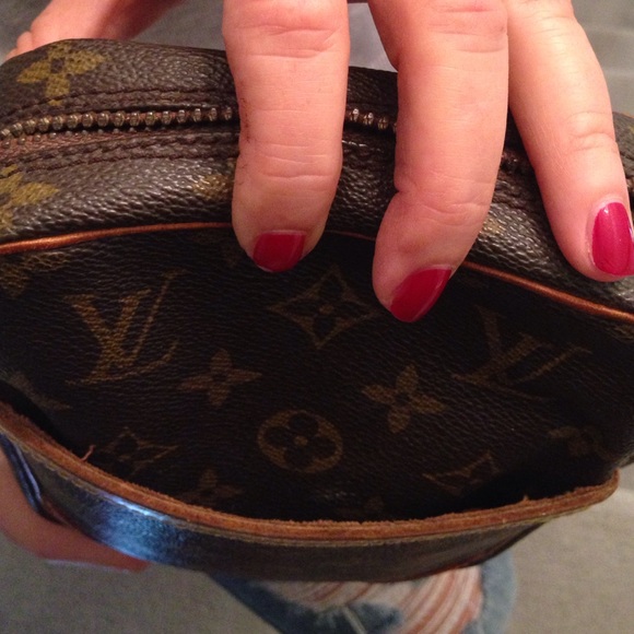 Louis Vuitton Purse - Picture 4 of 4
