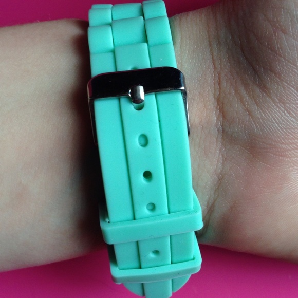 Mint Anchor Watch - Picture 3 of 4