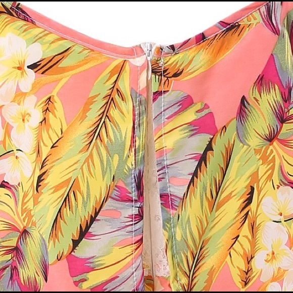 🆕 Tropical Floral Peekaboo Lace Dress - Picture 4 of 4