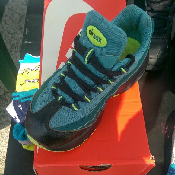 SOLD! Nike airmax - Picture 2 of 3