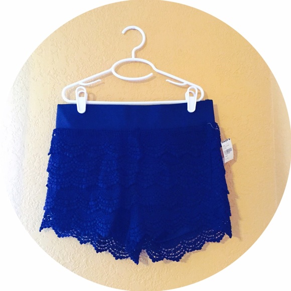 TILT crochet shorts