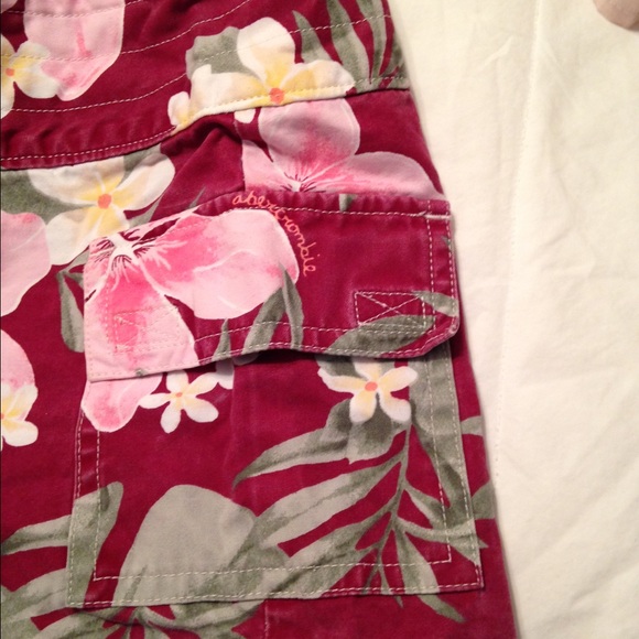 Abercrombie shorts - Picture 2 of 4