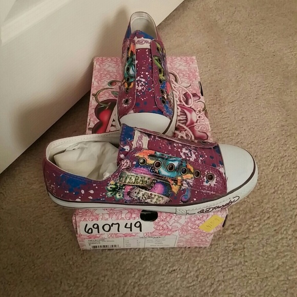 Summer time shoes w/no laces