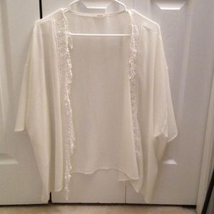 Off white short sleeve kimono
