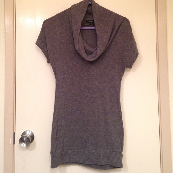 Grey, fitted, short sleeve sweater shirt
