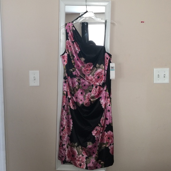 Beautiful party dress.