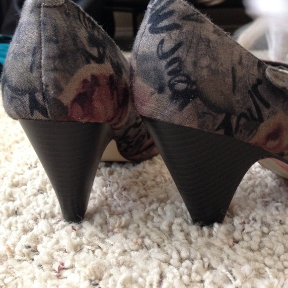 Steven Madden Mary Janes - Picture 4 of 4