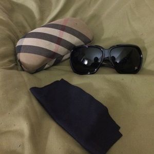 Burberry 4013 sunglasses black