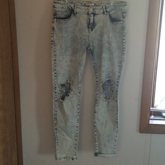 Acid Wash Skinny Jeans