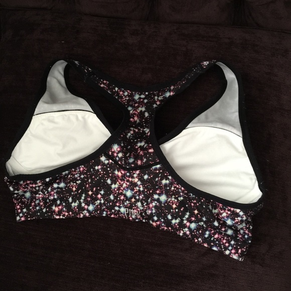 🚫 SOLD 🚫VS PINK Push Up Sports Bra - Picture 2 of 3