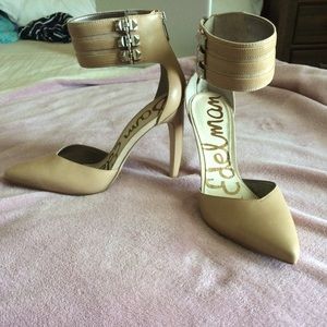 Sam Edelman heels (MUST GO)