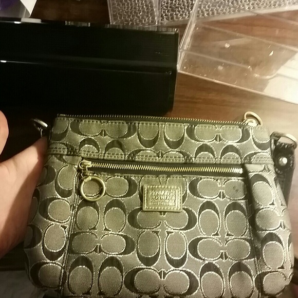 Coach purse - Picture 2 of 2