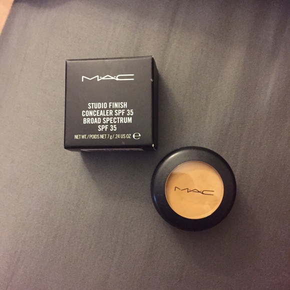 BRAND NEW !!!! MAC Studio Finish Concealer