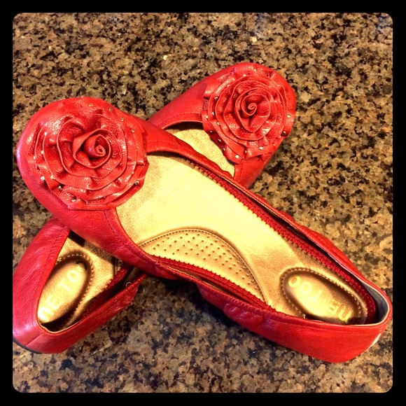 Brand New Red ME TOO flats! Size 9