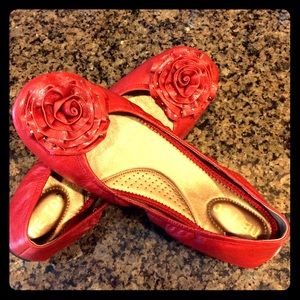 Brand New Red ME TOO flats! Size 9
