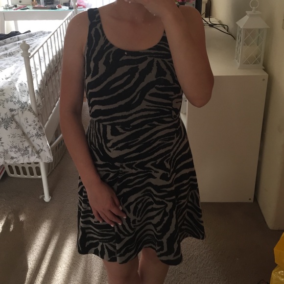 New Bar III Animal Print Dress - Picture 4 of 4