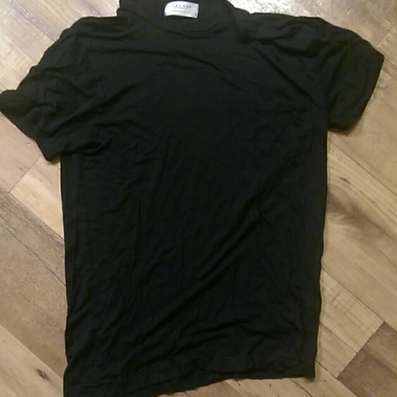 Black t