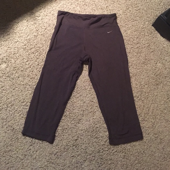 ❌sold❌Nike dri-fit capris