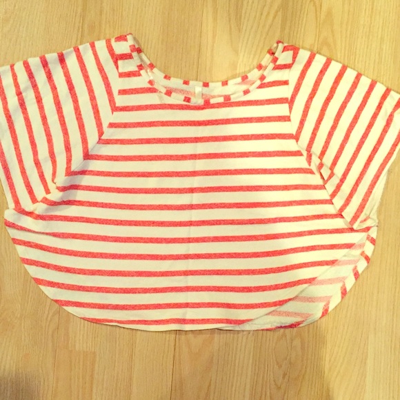 Crop top - Picture 1 of 1