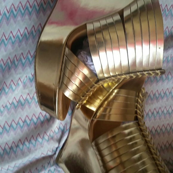 Coach wedges