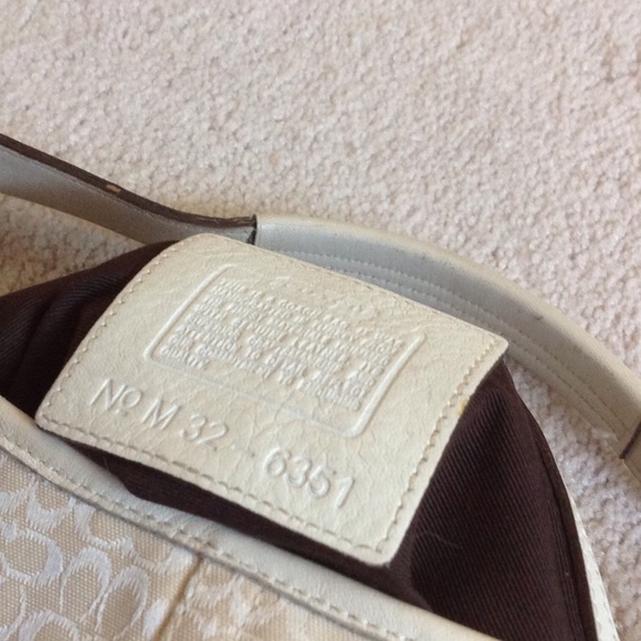 Coach authentic - Picture 2 of 3