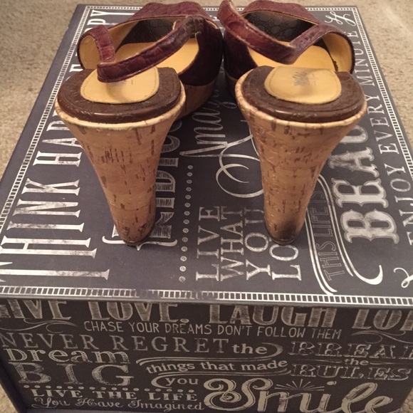 Mossimo Supply Co. Shoes - Cork wedge Mossimo Open Toe Sling Back Sandals 💐 Mossimo Supply Co. Shoes - Cork wedge Mossimo Open Toe Sling Back Sandals 💐