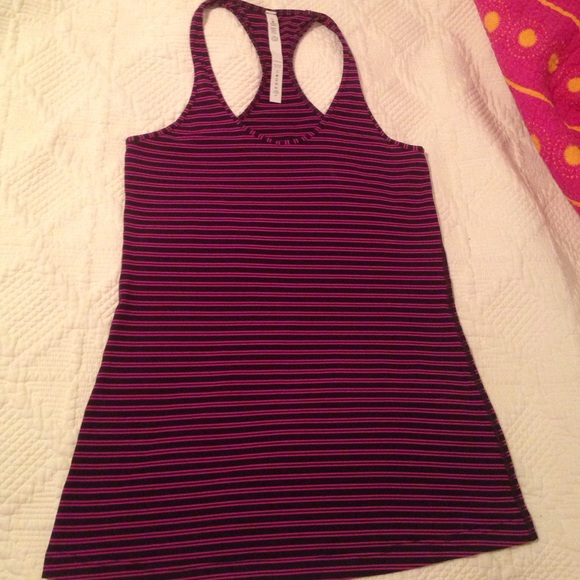 Lululemon tank top