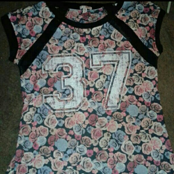Floral tee