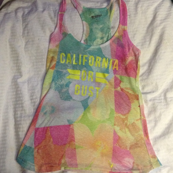Arizona Jean Company Tops - California or Bust Graphic Tank🎀🆕