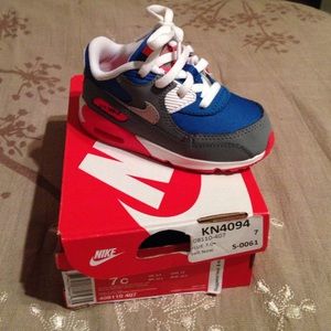 Size 7 Toddler Air Max 90 sneakers