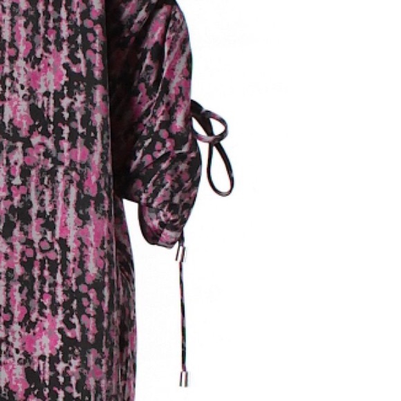 💗Fuschia/Black/Gray Michael Kors Top w/Silver💗 - Picture 4 of 4