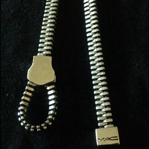 💯 MAC Accessory Zipper Necklace