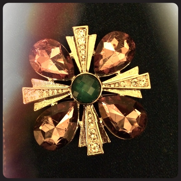Broche