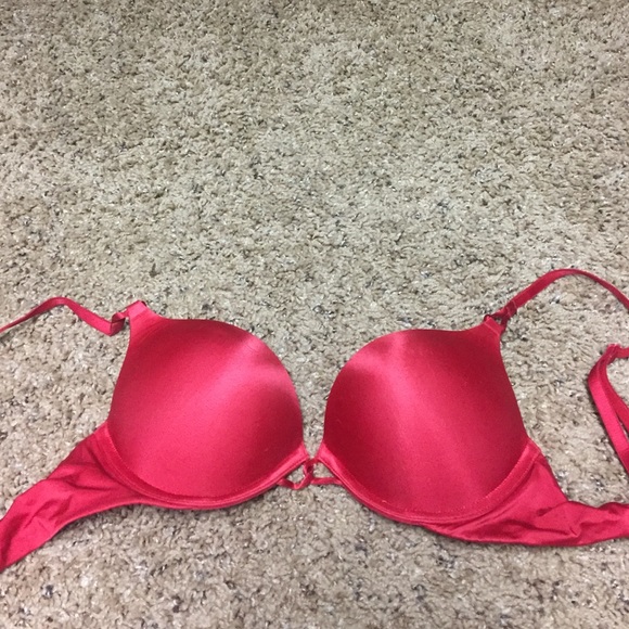 Victoria's Secret Miraculous Push Up Bra