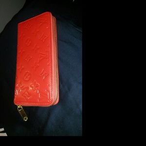 Louis Vuitton Orange Vernis Leather Zippy Wallet