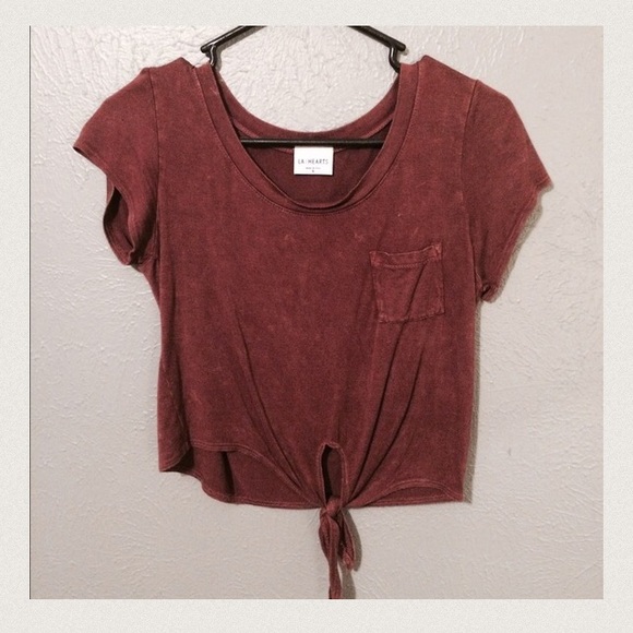 maroon crop top